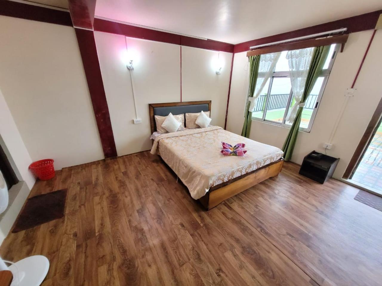 Abode Me Me Ai Haven Hotel Cherrapunji Bagian luar foto